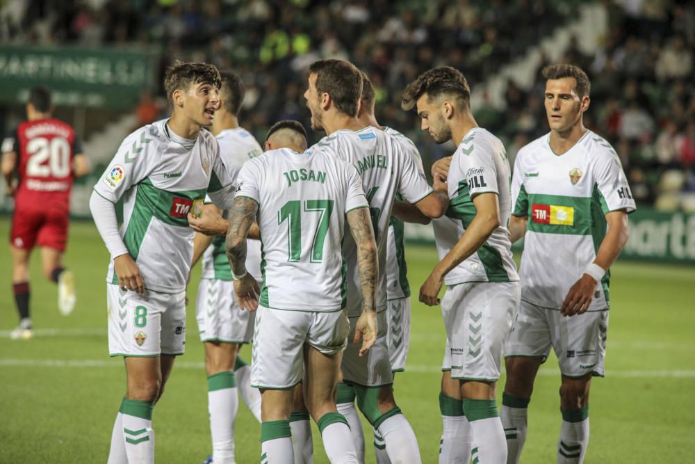 El Elche rompe el maleficio, vuelve a ganar en el Martínez Valero y recupera el olfato realizador en un partido más efectivo que brillante