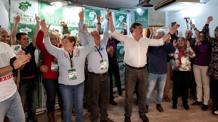 Los simpatizantes de Teruel Existe celebra el resultado electoral