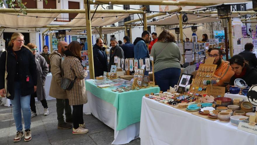 El Mercado del Arte se celebrará este sábado en el entorno de la Puerta del Puente.