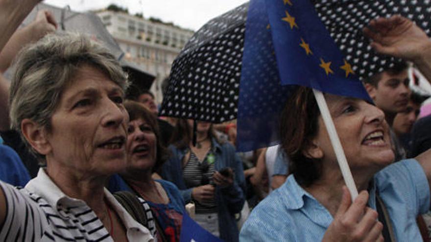 Manifestantes apoyan el &#039;sí&#039; en el referéndum