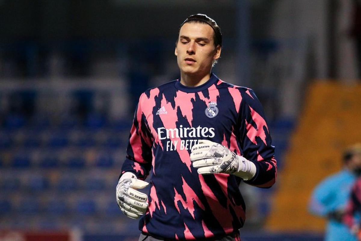 Lunin baja contra el Betis