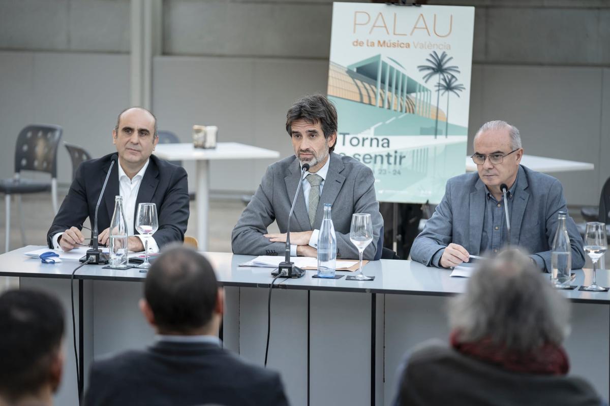 Tomás, Moreno y Llimerá, en rueda de prensa.