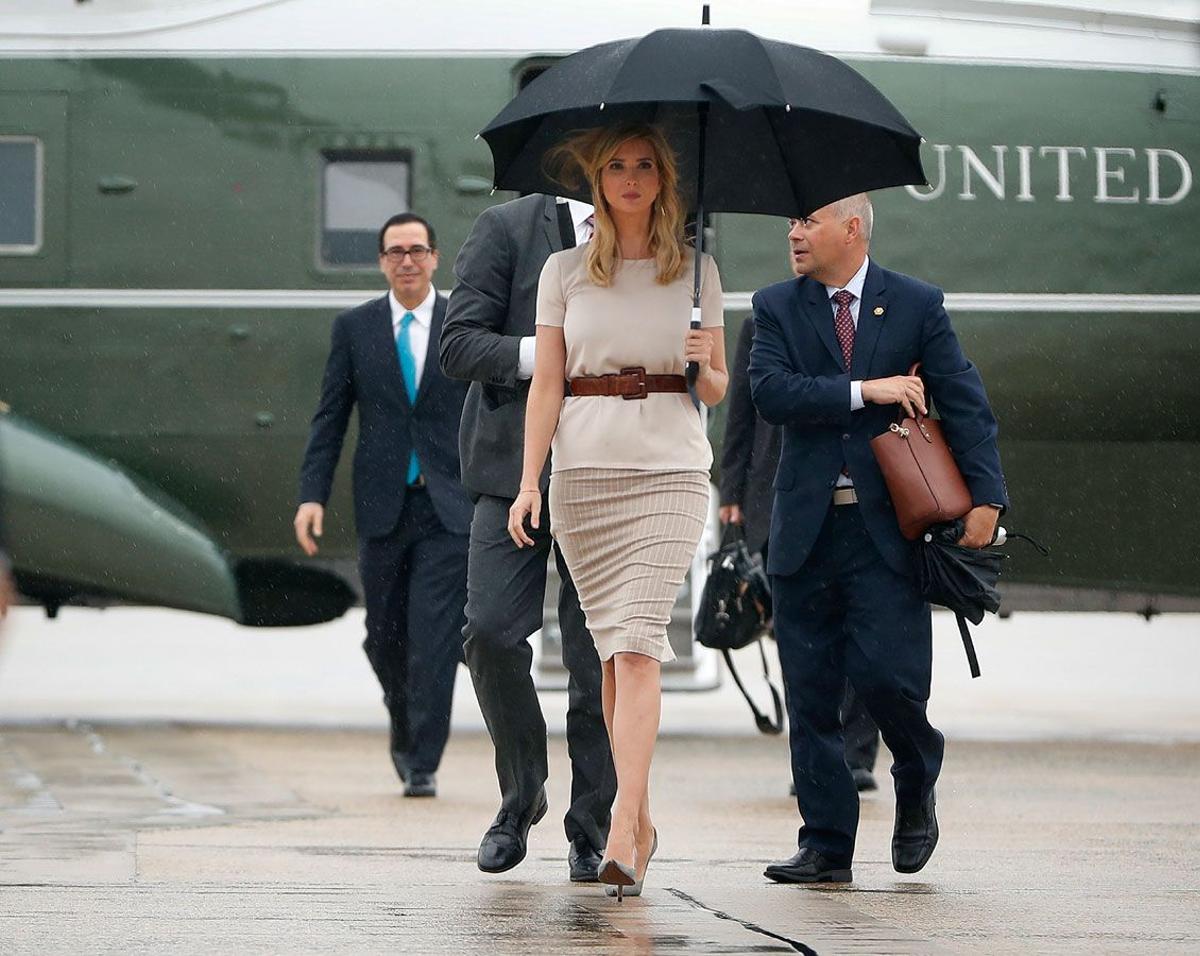 El look de Ivanka Trump con cinturón