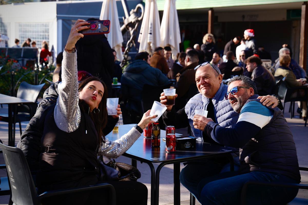 Los cordobeses despiden el 2025 en la 'Tardevieja' Los cordobeses despiden el 2025 en la 'Tardevieja'