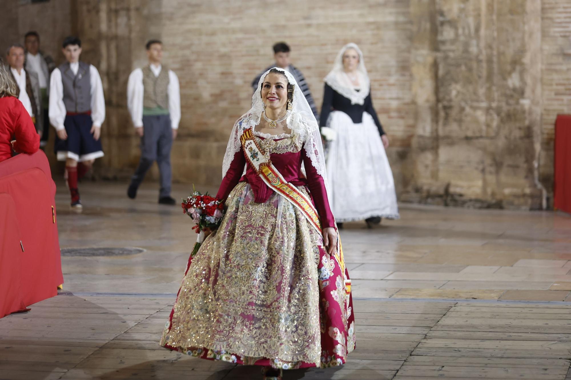 Ofrenda 2023 | Falleras Mayores e Infantiles de comisiones del 17 de Marzo (I)