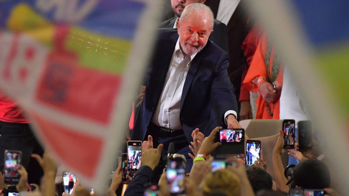 Lula presenta oficialment la seva candidatura a la presidència del Brasil
