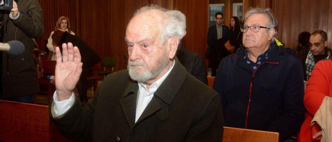 En primer término, Manuel Benito A.L., en el juicio celebrado en 2019. / R.V.