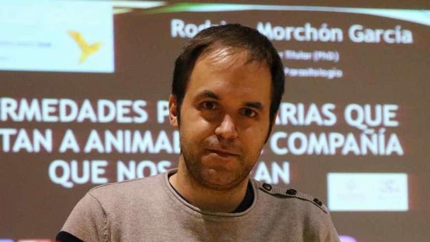 El ponente, Rodrigo Morchón, antes de la charla.