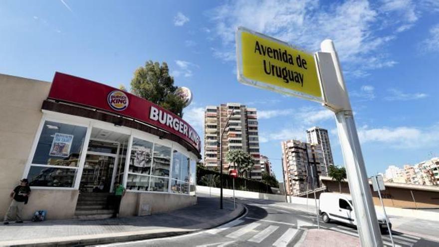 Benidorm estudia aplazar el desalojo del Burger King hasta después  de verano