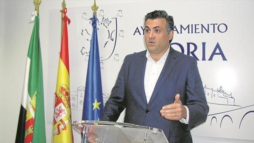 El alcalde de Coria critica el proceso de concesión de una ayuda de la diputación