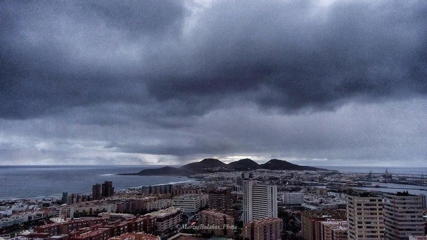 Amanecer en la capital grancanaria este viernes 11 de septiembre. | AUTOR: MARCOS BOLAÑOS