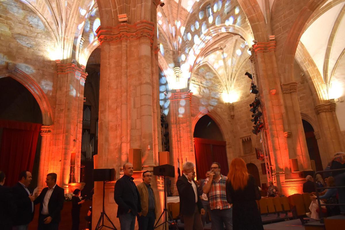 Galería | Así ha sido la gala de la Diputación de Cáceres de Certámenes Literarios 2026