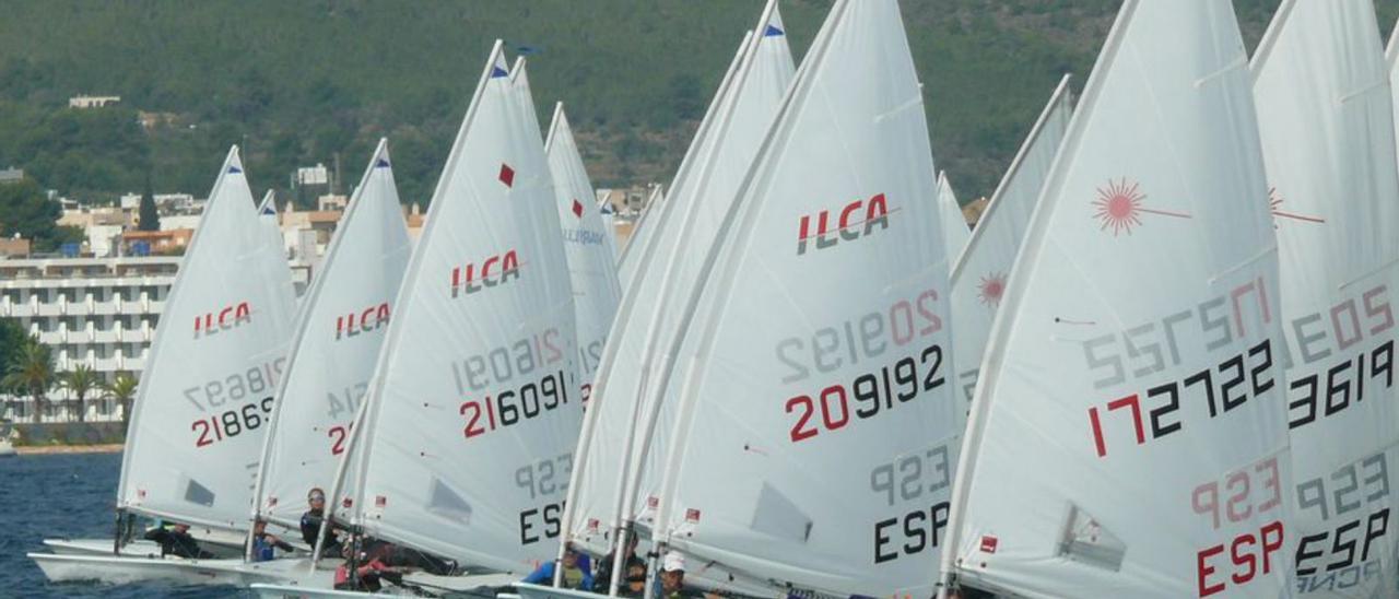 Participantes en una competición de la clase ILCA-4. | CNI
