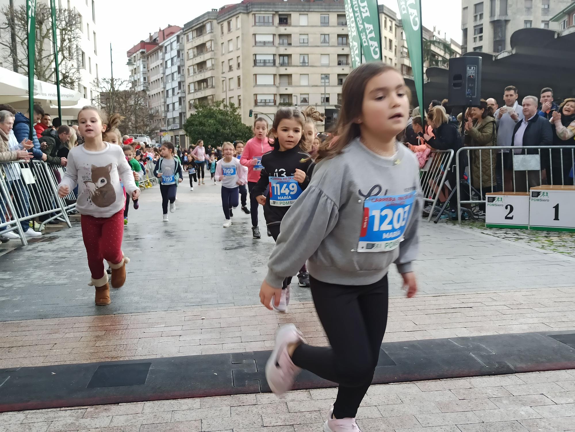 Casi 1.500 participantes disputan la carrera de Fin de Año de Pola de Siero