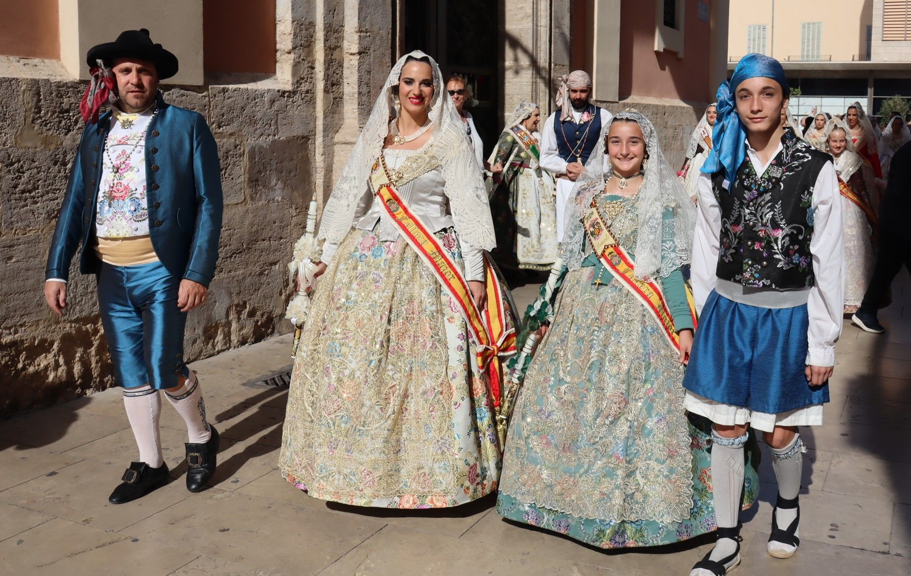 Las comisiones de falla en la Procesión de la Virgen (3/5)