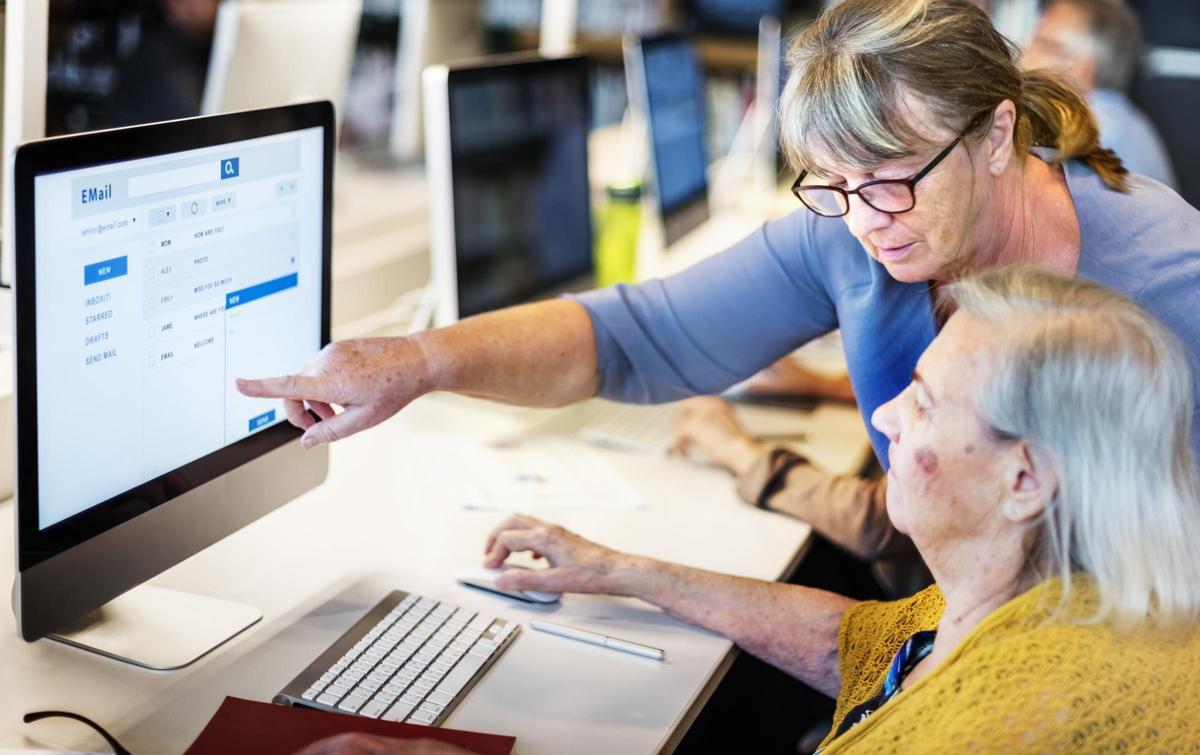 Mayores en clases de informática