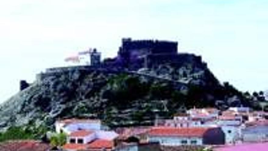 El PP critica la obra del castillo y Alcázar ve una maniobra política