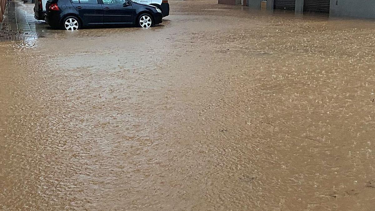 Alzira se inunda por segunda vez  en un mes  | R.SEBASTIÁN