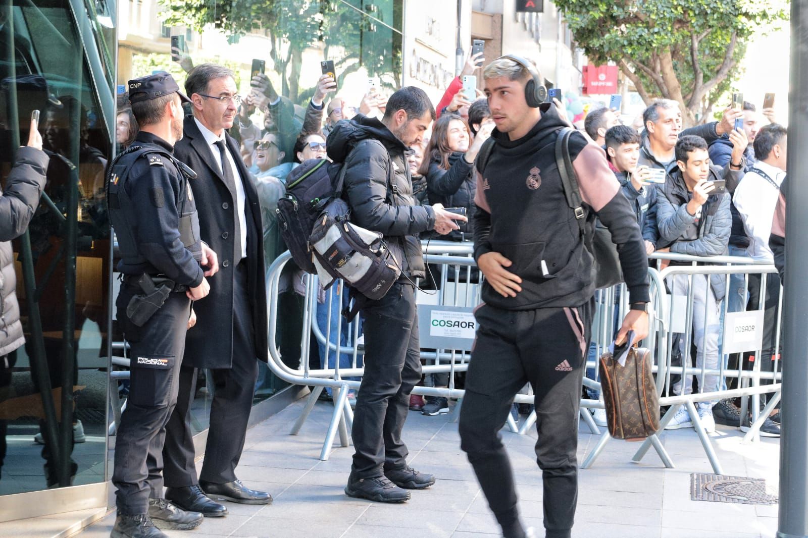 La llegada de las 'estrellas' del Real Madrid a Castellón