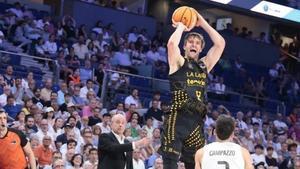 Doornekamp lograba un triple clave en los instantes finales, que junto a Jaime Fernández, fue decisivo en la victoria