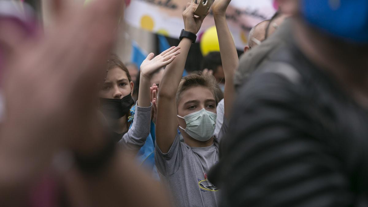 Los partidarios de la cooficialidad del asturiano se manifiestan en Oviedo