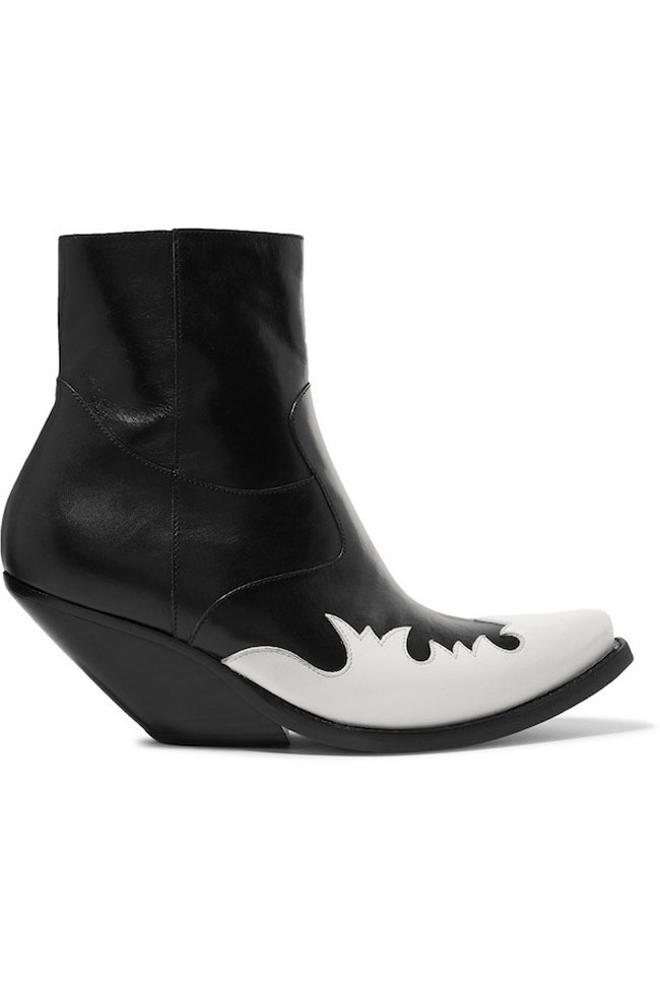 Botines 'cowboy' en piel, de Vetements