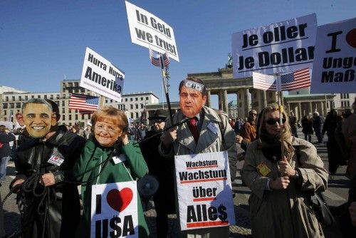 Un cuarto de millón de personas han tomado parte en una marcha en Berlín contra el Tratado de comercio libre que negocian Estados Unidos y Europa.