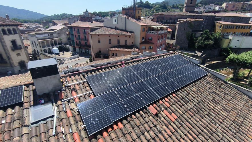 Arbúcies instal·la panells solars a l&#039;Ajuntament per a l&#039;autoconsum de les oficines