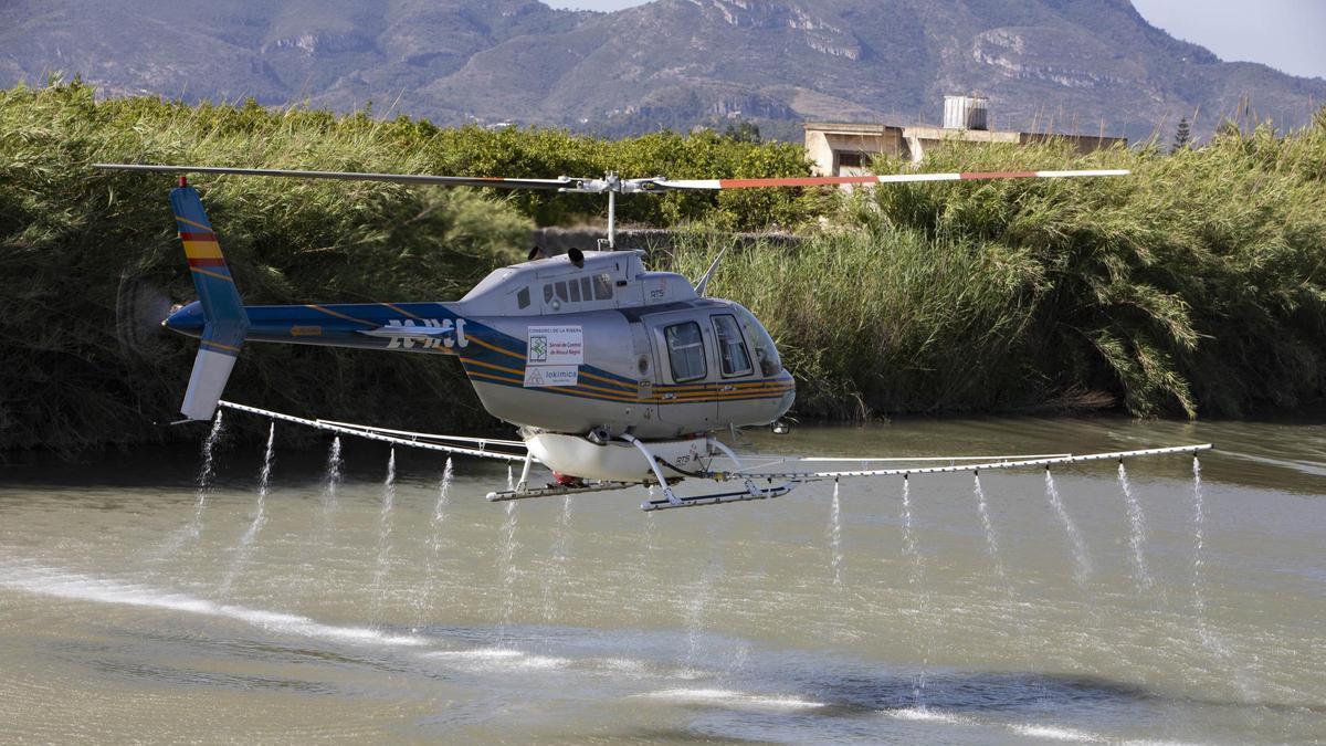 Aplicación del helicóptero en una campaña anterior.