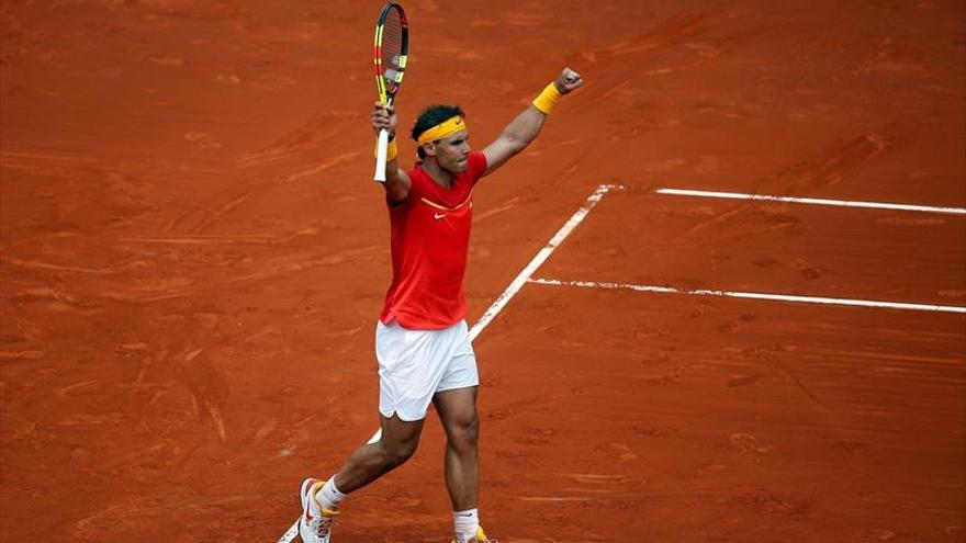 Nadal vuelve a competir con un triunfo contundente