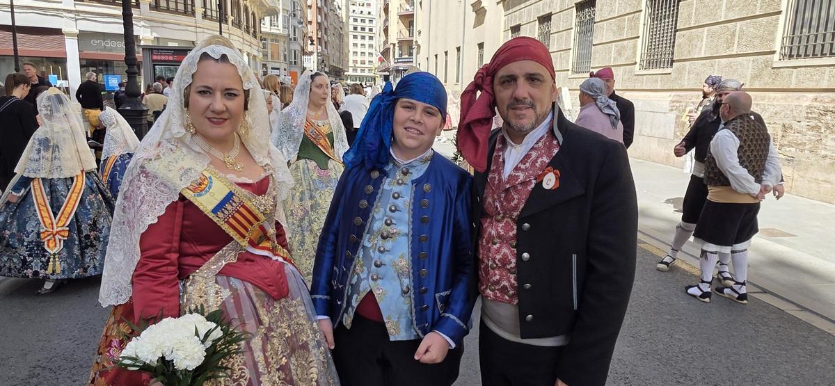 Las comisiones de falla en la Ofrenda a San Vicente Ferrer (2/6)