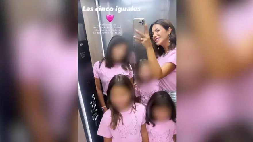 Tamara Gorro ha disfrutado del espectacular concierto de Ana Mena con su pequeña