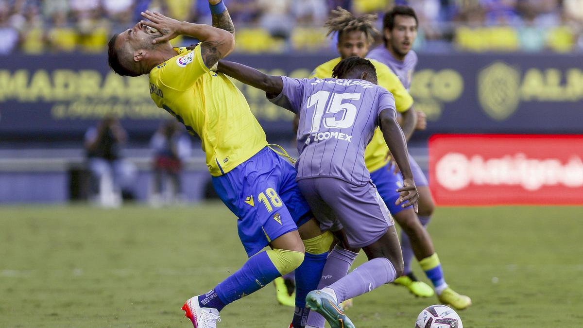 0-0. Frenazo del Villarreal, que deja con vida al Cádiz