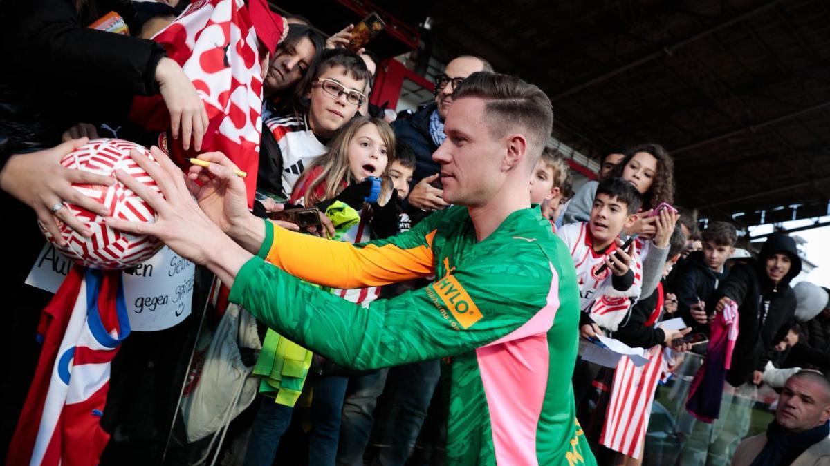 Ter Stegen se dio un baño de masas en Montilivi