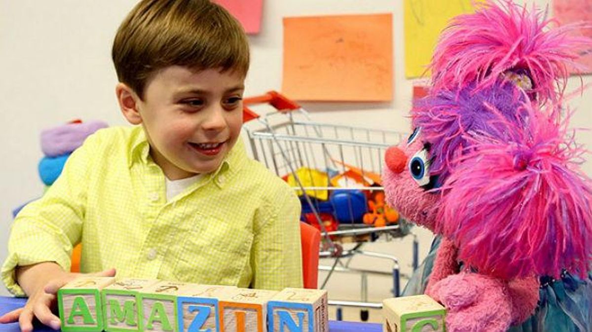 Barrio Sèsam posa en marxa un projecte per conscienciar sobre els nens amb autisme, que inclou un nou ’muppet’ anomenat Julia.