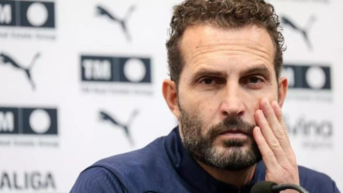 Rubén Baraja en rueda de prensa.