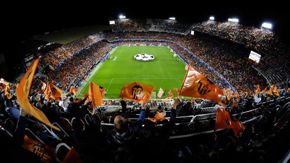 Partido de gala en el estadio valencianista