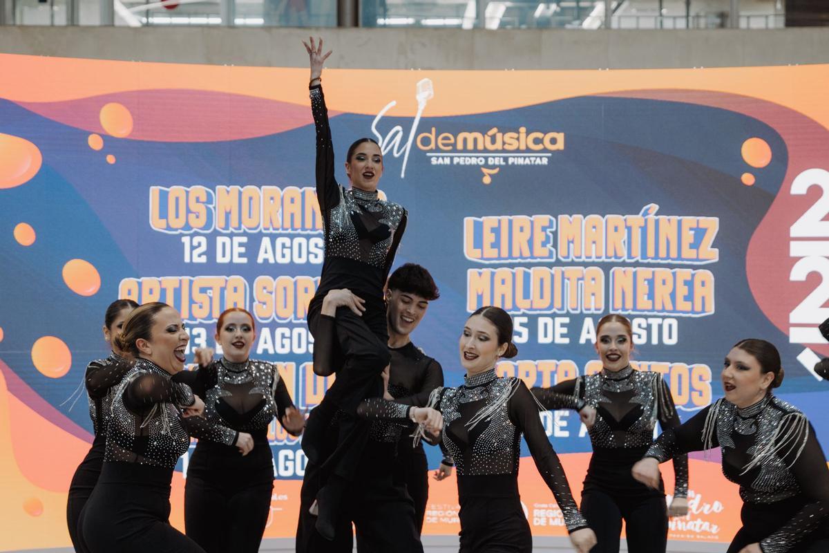 La presentación de la quinta edición de la Sal de Música contó con una actuación de baile.