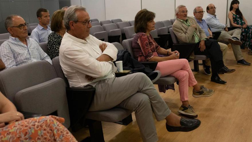 Tomás Toranzo, en primer plano en un acto del Colegio de Médicos de Zamora.