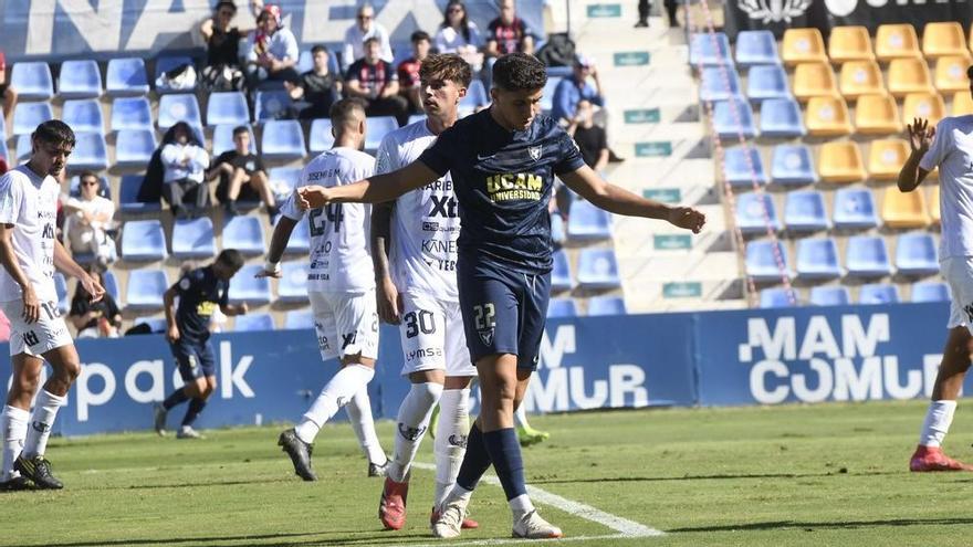 Mohamed Mizzian, en un encuentro con el equipo