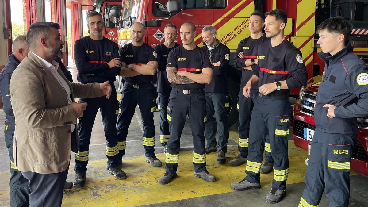 El diputado de Bomberos, David Vicente, en una visita a un parque del Consorcio Provincial.