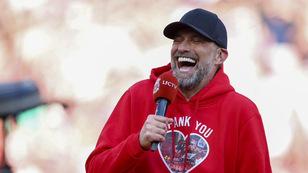 Moore cree que Klopp no volverá a entrenar: "Disfruta demasiado la vida"