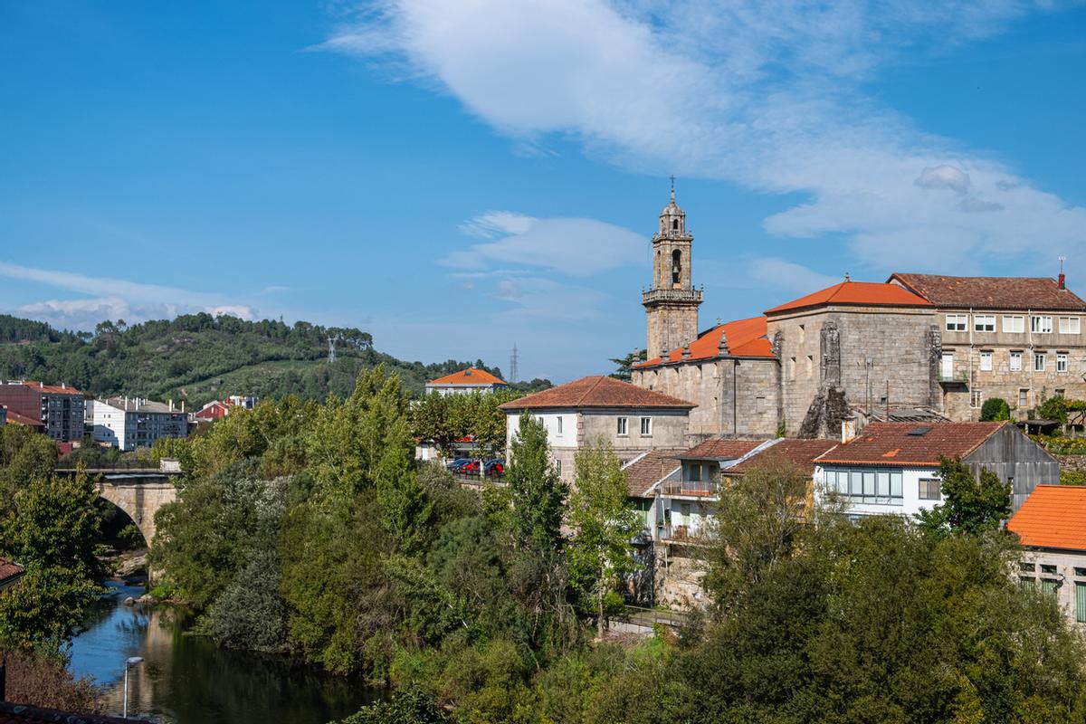 Con castillo medieval y rodeado de viñedos, ¿qué más quieres?