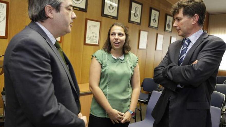 Por la izquierda, Hilario López, Ana Fernández y Javier Parra.