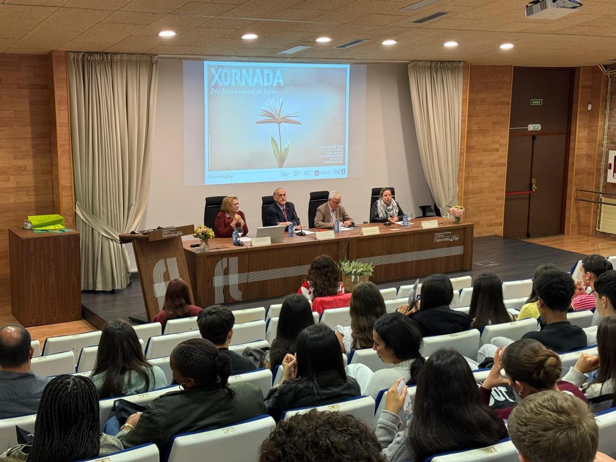 Olga Alonso, Manuel Reigosa, José Montero y María Méndez, durante la inauguración de la jornada.