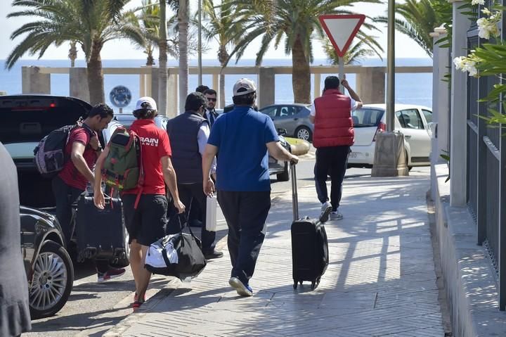 Llegada del príncipe de Baréin al hotel Villa ...