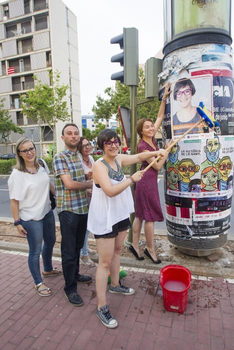 Pegada de carteles electorales en Castelló