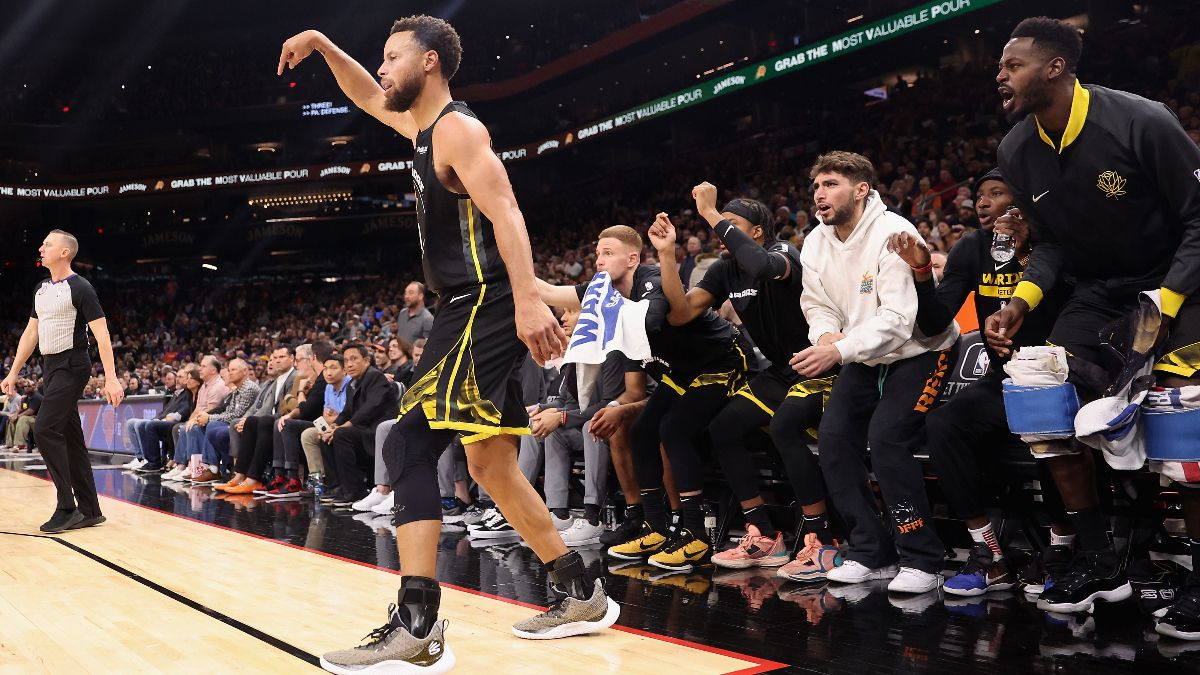 Curry anotó 50 puntos ante los Suns