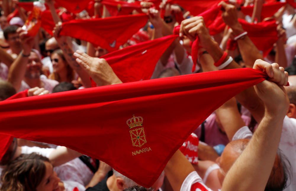 Un chupinazo inclusiu dóna inici als «Sanfermines