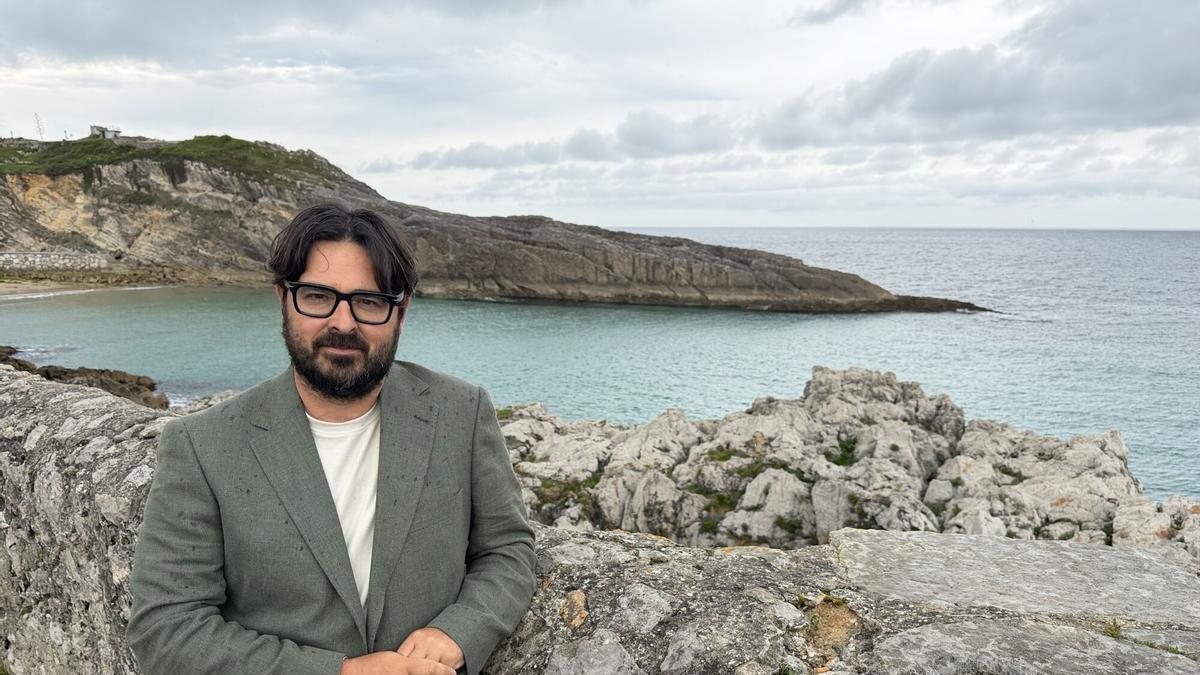 Enrique Riestra, alcalde de Llanes: "Haber salvado al concejo de la quiebra fue lo mejor de estos once años como alcalde"